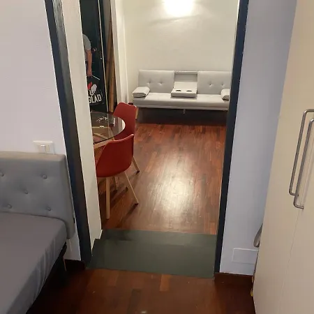 Apartment Una Colonna In San Lorenzo - Genovainrelax Genoa