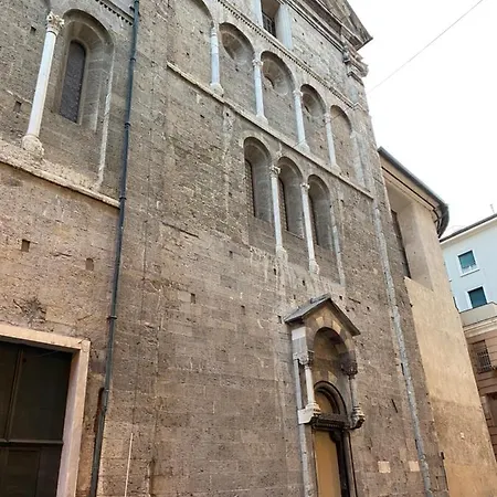 Appartamento Una Colonna In San Lorenzo - Genovainrelax *